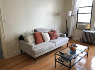 3274 33rd St APT 2F, Astoria, NY 11106