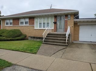 4533 Lawndale Ave, Lyons, IL 60534