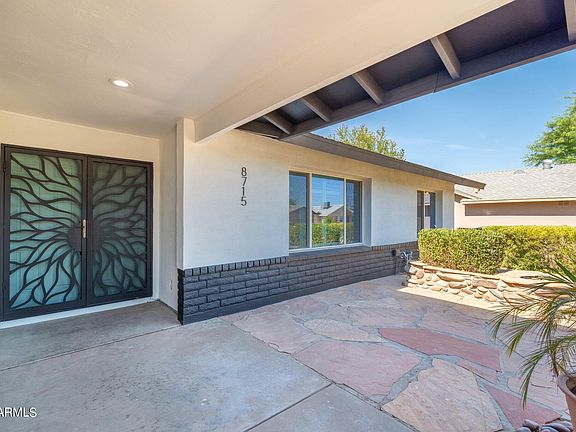 4th image of 8715 E AMELIA Avenue