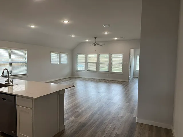 209 Little Bridge Dr — Photo 7