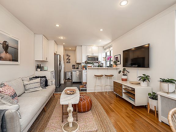 4th image of 205 W 88th St APT 13D