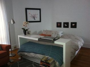 2882 N Clark St #2E, Chicago, IL 60657