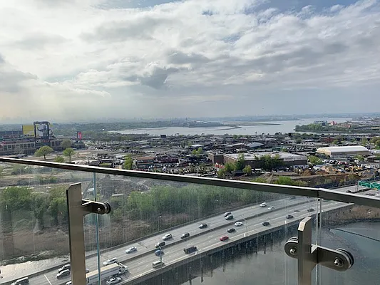 Rented by Winzone Realty Inc | media 12