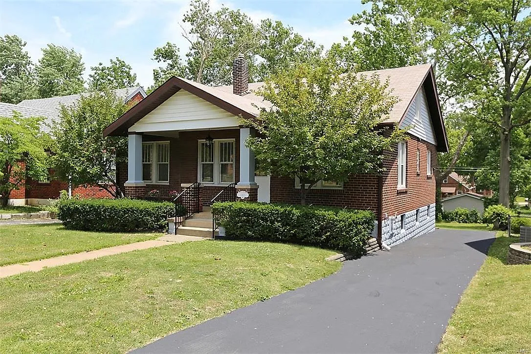 2460 Northland Ave photo 1