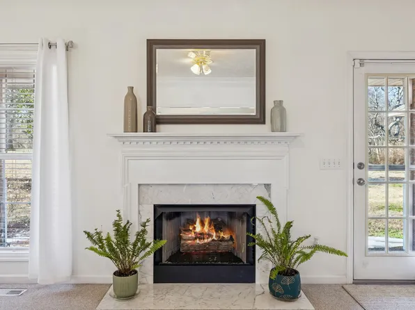 1705 Wynnewood Dr, Chapmansboro, TN 37035