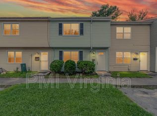906 Harbour North Dr, Chesapeake, VA 23320