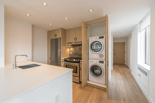 Rented by Greystar | media 1