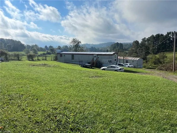 66 Emory Rd, Hillsville, VA 24343