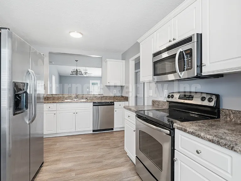 469 Strutter Trl — Photo 8
