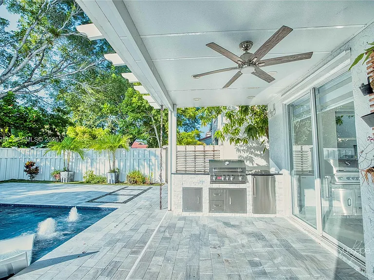 15151 NW 6th Ct — Photo 14