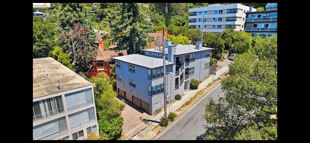 2713 Ridge Rd — Photo 2