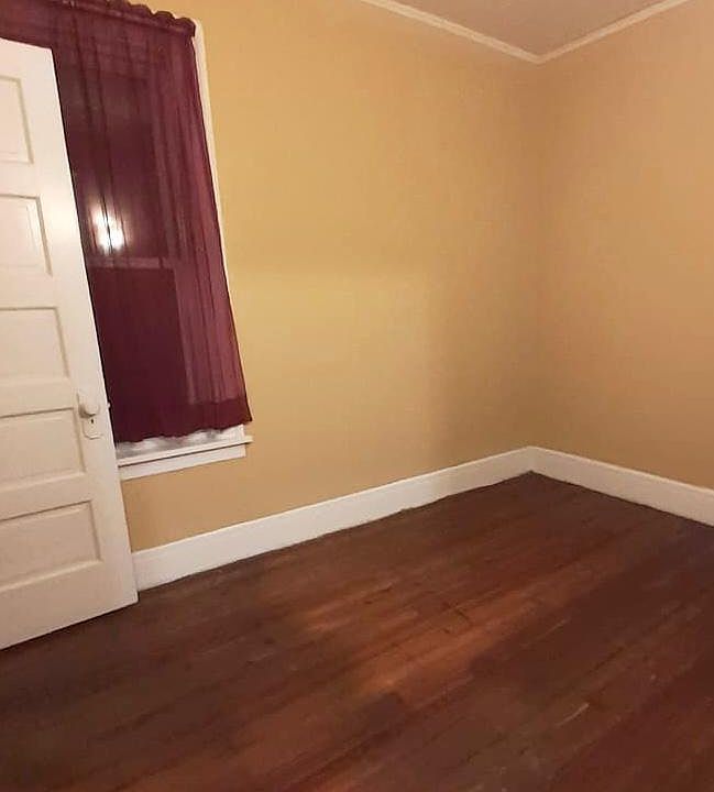1st image of 38 Cambridge Ave #1