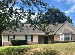 32 Village Park Dr, Laurel, MS 39443