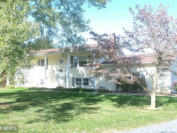 2nd image of 8406 Lassie Ct E
