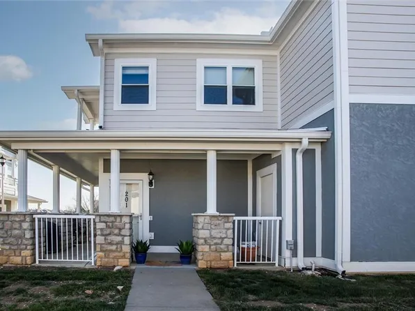 11711 S Roundtree St APT 201, Olathe, KS 66061