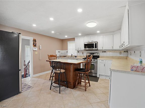 5th image of 850 Clay Rd