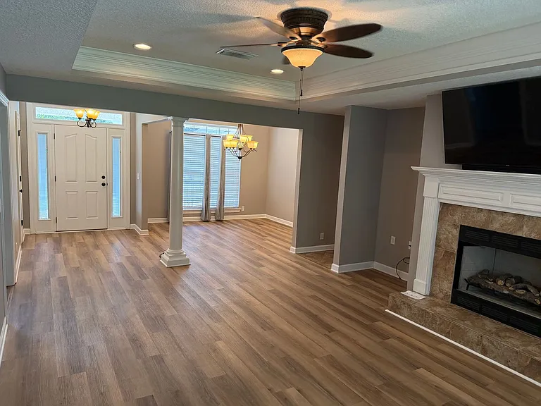 212 Autumn Ridge Ct — Photo 5