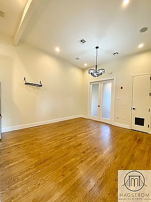 4th image of 565 Evergreen Ave #1F