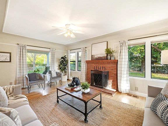 3rd image of 17235 Hill Rd