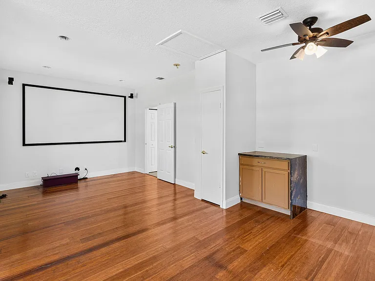 21698 Abington Ct — Photo 69