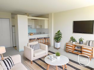 1550 Duchess Ave #1-BEDROOM, West Vancouver, BC