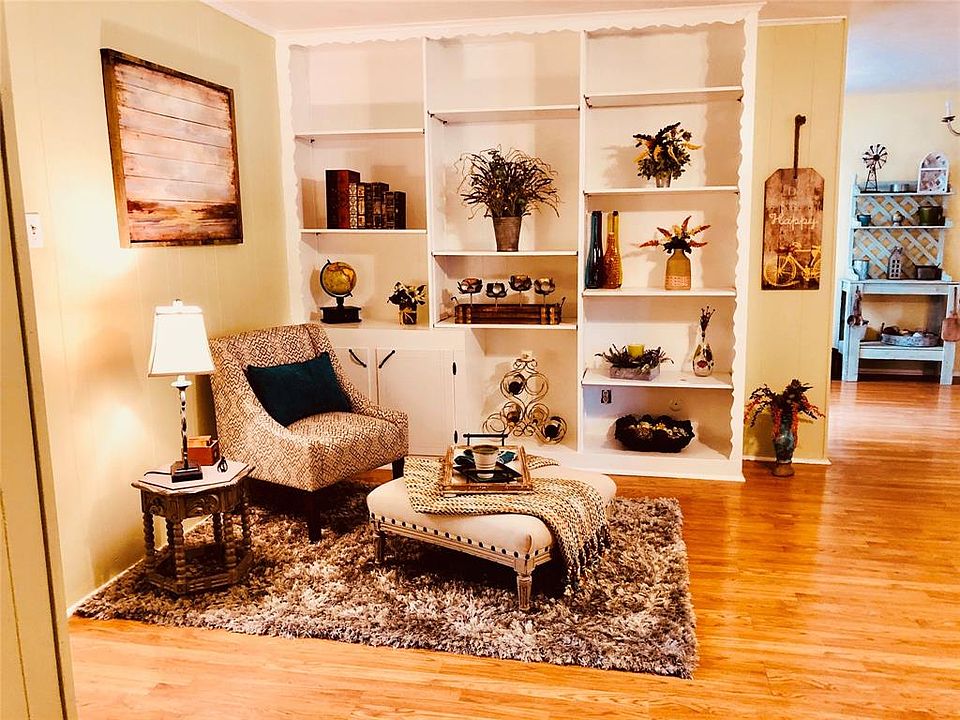 1st image of 4001 Luella Ave