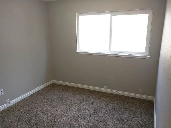 1331 Drake Dr #B — Photo 6