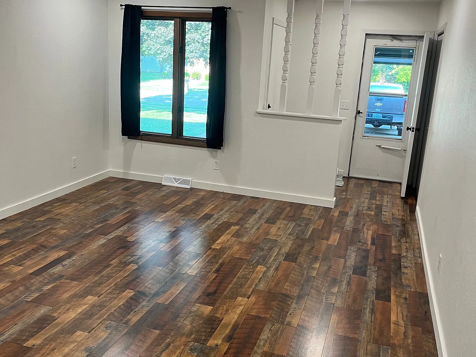 2-bedroom westside duplex with private attached garage — Photo 4
