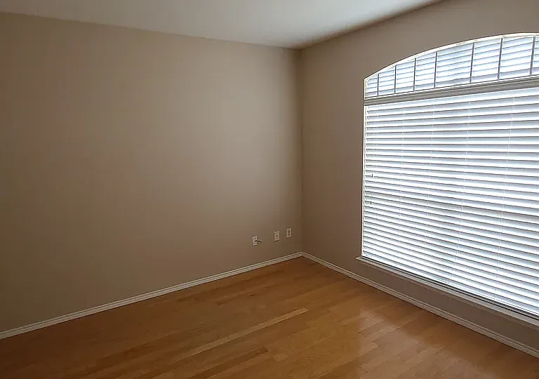 625 Manchester Dr — Photo 6