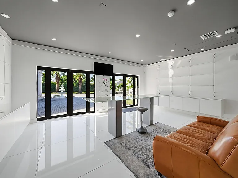 10270 SW 58th St — Photo 38