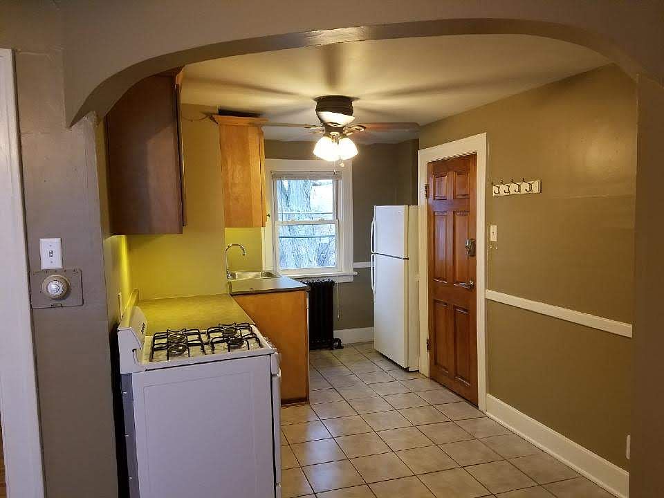 1st image of 48 Park Ave #10