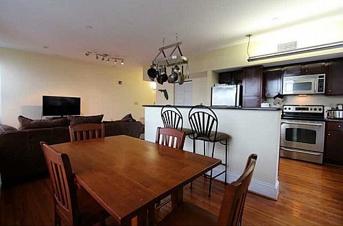 4th image of 219 Granby St