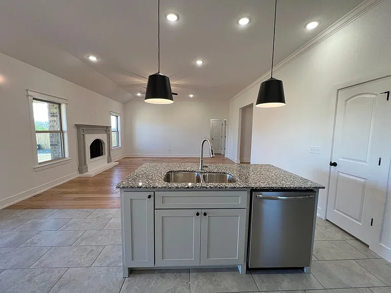 942 Sugar Pine St — Photo 11