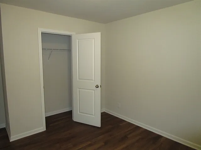 223 Maxton Ave — Photo 13