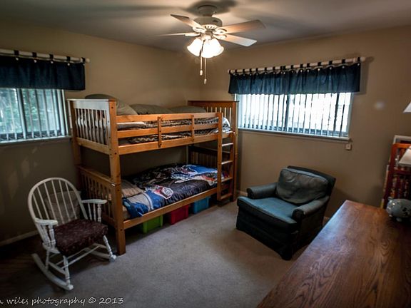 3rd image of 1544 E Oakcliff St