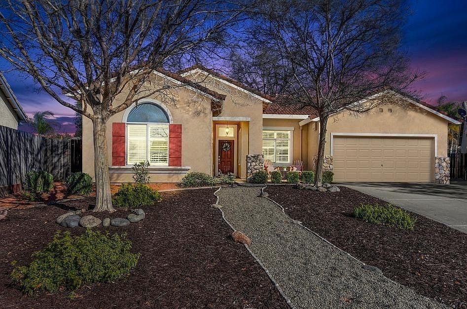 1st image of 19 Promenade Ct