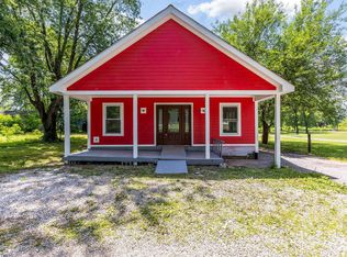 107 E 2nd Ave, Hebron, OH 43025