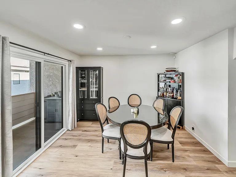 10231 Independence Ave — Photo 15