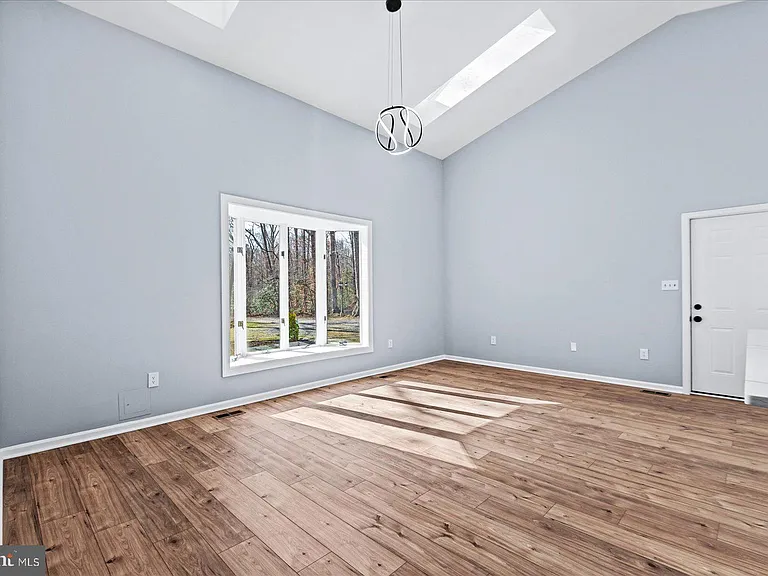 7621 River Rd — Photo 63