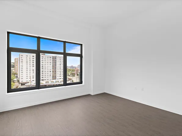 143 Old River Road image 29 of 47