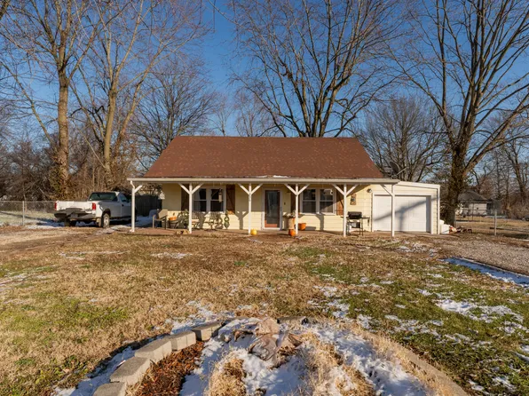 236 S Walnut Avenue, Republic, MO 65738
