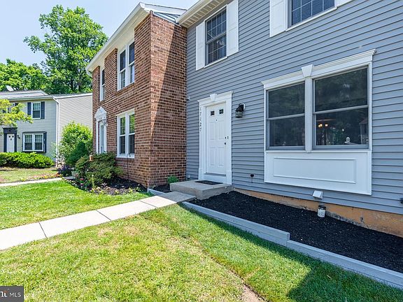 3rd image of 17127 Moss Side Ln #17