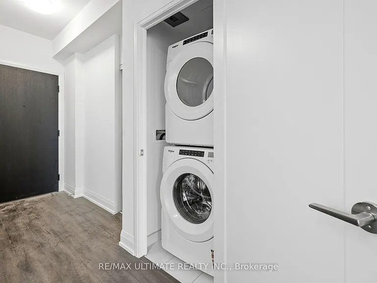 20 Soudan Ave #3411 — Photo 10