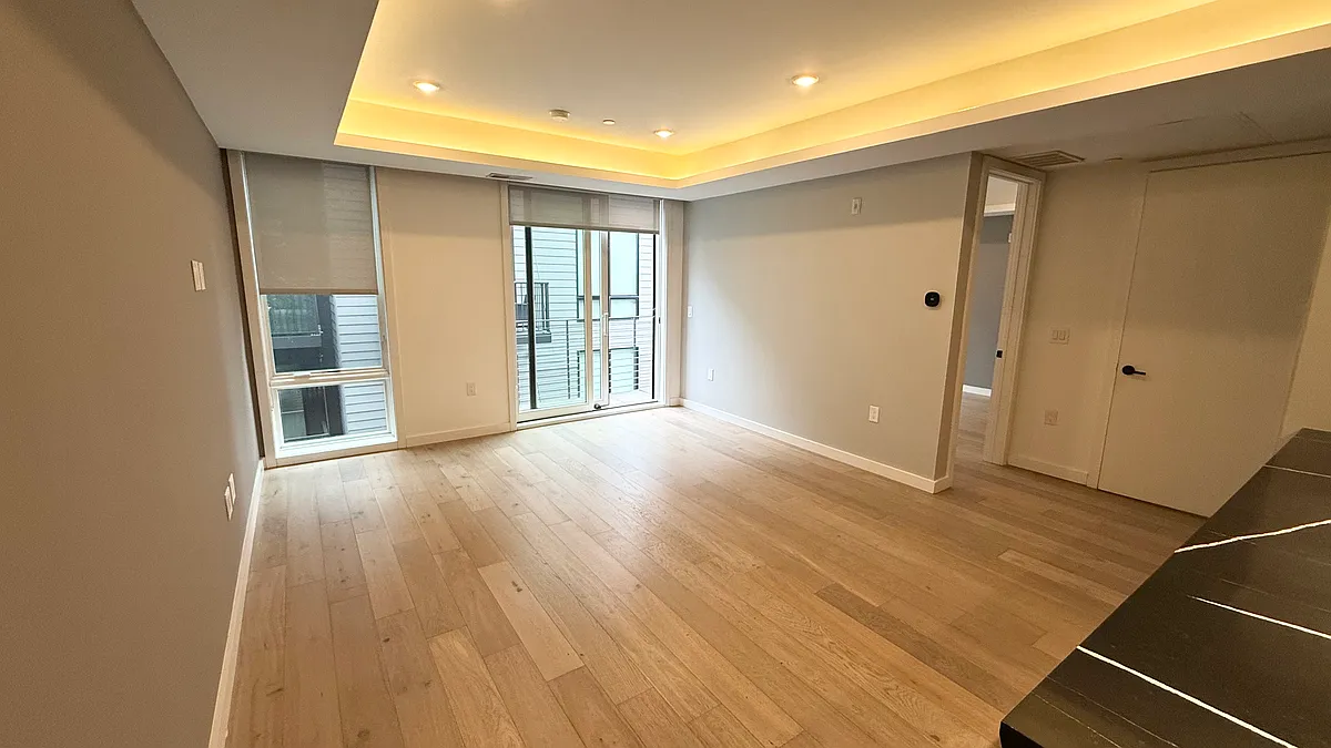 Building Photo - 815 N 3rd St #402