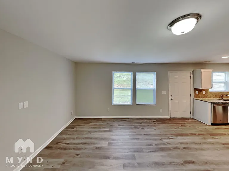 6108 Fazenda Dr — Photo 5