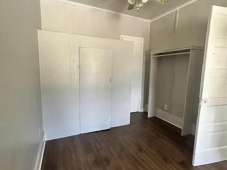 415 Moss St — Photo 9