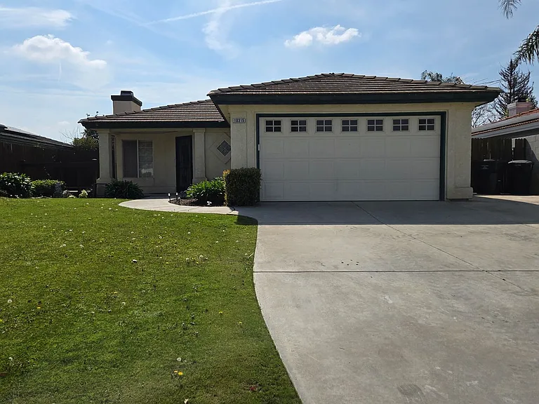 10315 Cheyenne Dr — Photo 1