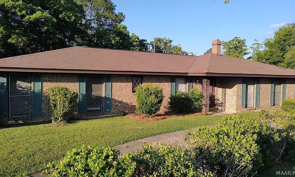 1st image of 3411 Royal Carriage Dr