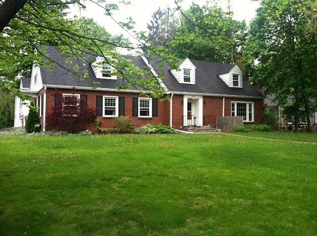 2nd image of 5202 N Illinois St