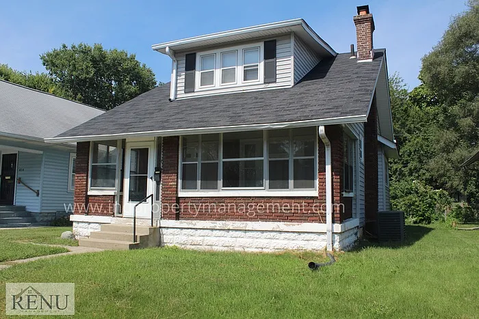410 Harvard Pl photo 1